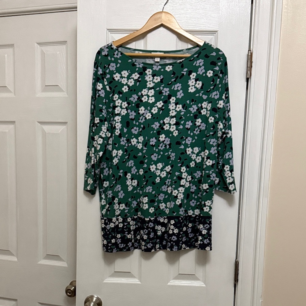 J. Jill Green and Black Floral Tunic